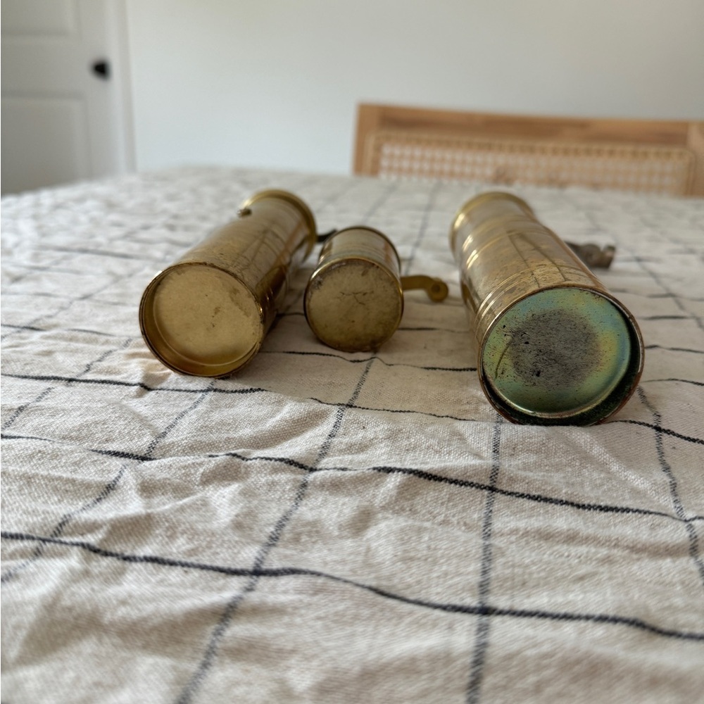 Gold Pepper Mill Set - Picture 5 of 7